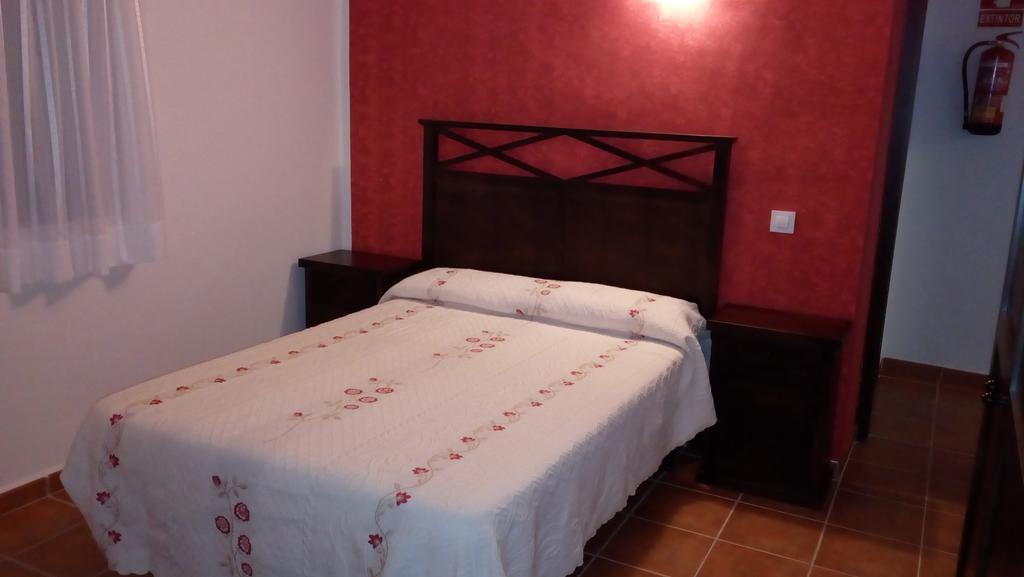 Apartamentos Rurales Casas De Los Maestros Talarrubias Exterior foto