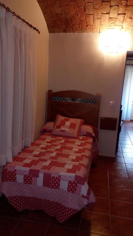 Apartamentos Rurales Casas De Los Maestros Talarrubias Exterior foto