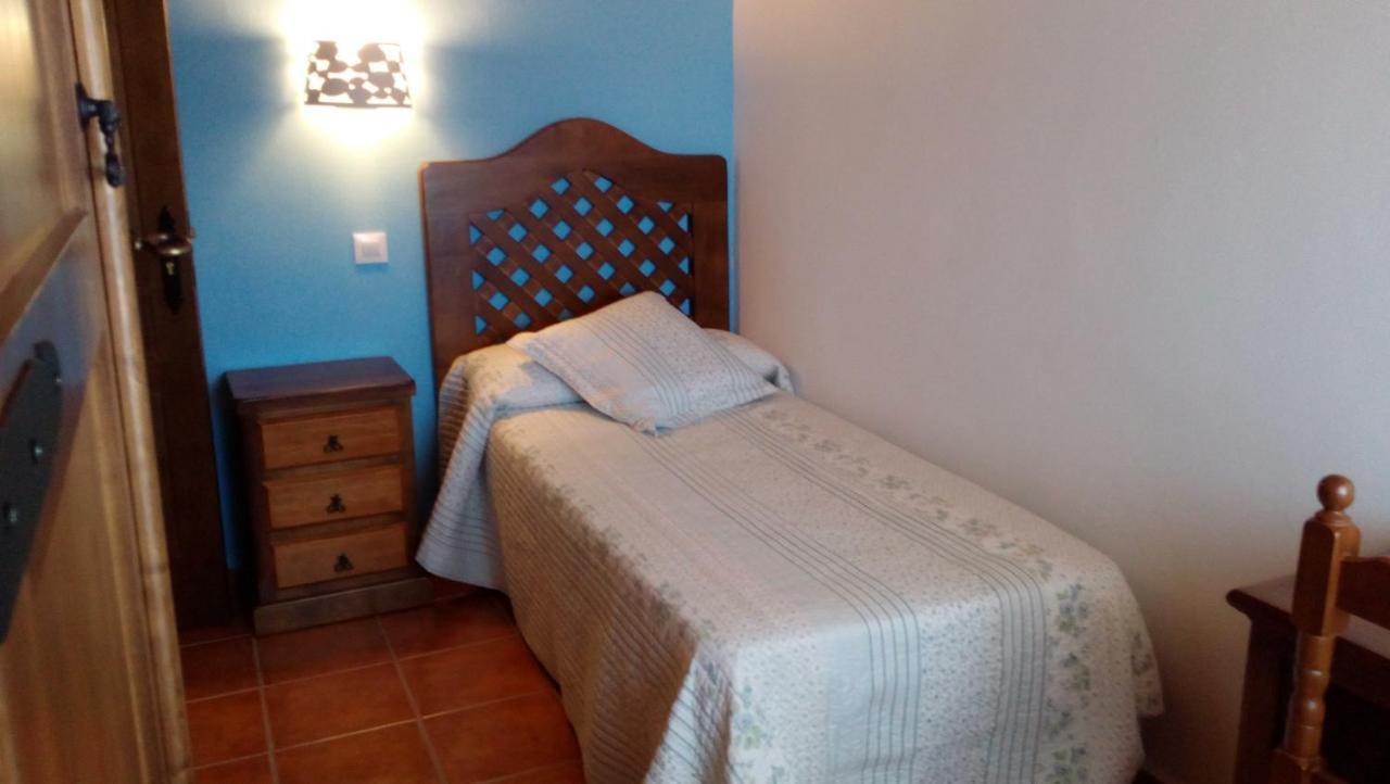 Apartamentos Rurales Casas De Los Maestros Talarrubias Exterior foto